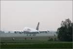Lufthansa Am 2. Juni 2010 landete zum ersten mal die A380 auf dem Flughafen Stuttgart. Hier das Flugzeug kurz vor dem Aufsetzen. (Matthias)