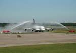 Lufthansa Tolle Begr��ung f�r den Lufthansa Airbus A 380-841 D-AIMA 'Frankfurt a. Main' am 03.06.2010 in Berlin-Tegel