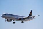 Lufthansa Der Lufthansa Airbus A321-200 D-AIST Erbach im Landeanflug auf Hamburg Fuhlsb�ttel am 03.06.10