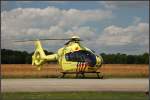 EC 135 Der Niederl�ndische Rettungshubschrauber PH-MAA mit der Spitzname 'Lifeliner 5' wird nicht t�glich eingesetzt, weil er ein Reservehubschrauber ist; am 19. Juni 2009 stand er auf dem milit�rischen Flughafen Volkel (EHVK).