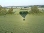 heisluftballone Schatten des Ballon-Tours D-OBTN w�hrend meiner Ballontour �stlich von Strausberg am 05.06.2010