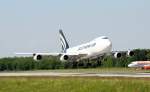747 Eine Boeing 747-281F von Southern Air mit der Kennung N758SA aufgenommen am 05.06.2010 auf dem Flughafen EuroAirport Basel-M�hlhausen-Freiburg