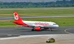 A 319-112 der Air Berlin, D-ABGR, auf einem taxyway hinter ... A 319-112 der Air Berlin, D-ABGR, auf einem taxyway hinter ...