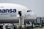 Lufthansa A 380-841 D-AIMA am 08.06.2010 auf der ILA in ...