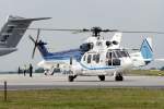 Flugbereitschaft BMVg Eurocopter AS-532 82+01 am 08.06.2010 auf der ILA ...