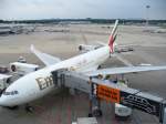 Eine Maschine von Emirates am D�sseldorfer Flughafen.
Sie fliegt bald nach ...