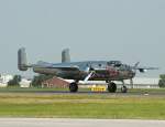 Ankunft der Flying Bulls B 25J Mitchell N6123 auf der ...
