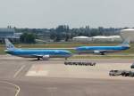 KLM Royal Dutch Airlines, PH-BPC, Boeing 737-400 (Ernest Hemingway), 2010.06.26, ...