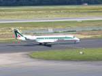 Eine Maschine von Alitalia am D�sseldorfer Flughafen.  ...