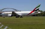 Emirates, A6-EMK, Boeing, B777-21H-ER, ...  Kurt Greul 13.07.2010