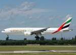 Emirates, A6-EMH, Boeing 777-200 ...  Wolfgang Kleuser 24.07.2010