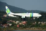 Transavia Transavia B 737-8K2(WL) PH-HZB kurz vor der Landung in Korfu am 17.07.2010