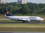 Lufthansa B 737-330 D-ABES K�then/Anhalt nach der Landung in Berlin-Tegel ...