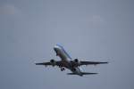KLM-Cityhopper Embraer 190 der KLM-Cityhopper beim Start in Hamburg Fuhlsb�ttel am 13.08.10