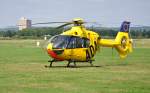 EC 135P-1 D-HSOS der ADAC auf dem Flugplatz Bonn-Hangelar - ...