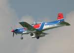 E.I.S. Aircraft Pilatus PC-9B D-FKMT im Landeanflug in Berlin-Sch�nefeld am ...