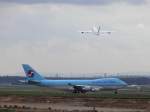 Korean Air Cargo; HL-7466, Boeing 747-4B5F + Lufthansa M�nchen  ...