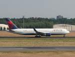 Delta Airlines B 767-332(ER) ...  Frank Maczkowicz 03.10.2010