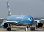Vietnam Airlines; VN-A143. Boeing ...  Robert Viktor 16.10.2010