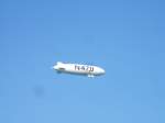 Luftschiff Zeppelin mit Aufschrift N 470 schwebt �ber Schwerte.
(06.10.2007)  ...