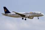Air One, EI-DSX, Airbus, ...  Kurt Greul 27.11.2010