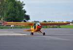 PA-18 D-EFTB am Flugplatz ...  Rolf Reinhardt 04.12.2010