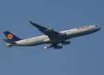 Lufthansa, D-AIGA, Airbus A ...  Wolfgang Kleuser 09.12.2010