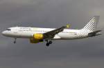 Vueling, EC-KBU, Airbus, A320-214, ...  Kurt Greul 19.12.2010