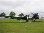 Junkers Beim Besucherzentrum des Flughafens in M�nchen ist eine Junkers Ju 52 in den Farben der Lufthansa ausgestellt. (Juli 2004)