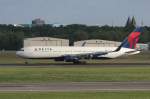 Delta Airlines B 767-332(ER) ...  Frank Maczkowicz 01.01.2011