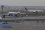 Blick von der Besucherterasse des Terminals 2 aufs Vorfeld in ...