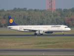Lufthansa A 321-131 D-AISJ Gütersloh nach der Landung in Berlin-Tegel ... Lufthansa A 321-131 D-AISJ Gütersloh nach der Landung in Berlin-Tegel ...