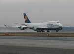 Lufthansa B747-430 D-ABVF
30.11.2007   ...