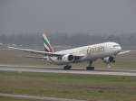 Emirates; A6-EMS; Boeing 777-31H. ...  Robert Viktor 20.02.2011
