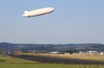 Ein Zeppelin NT schwebt ...  Matthias Weber 24.02.2011