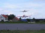 2 Zlin 226,D-EWIA und D-EWIB, im Endanflug auf den Flugplatz ...