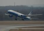 United Airlines B 777-222 ...  Frank Maczkowicz 31.03.2011