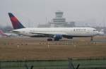 Berlin-Tegel im Nebel. Delta ...  Frank Maczkowicz 17.04.2011