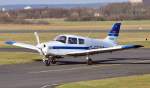 Piper PA 28-161 Cadet, D-EFXM, beim Rollen in Bonn-Hangelar - ...