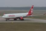 Air Berlin Air Berlin A 330-223 D-ALPJ bei der Ankunft in Berlin-Tegel am 02.04.2011