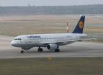 Lufthansa Lufthansa A 320-211 D-AIPF 'Deggendorf' bei der Ankunft in Berlin-Tegel am 02.04.2011