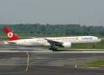 dusseldorf-dus Turkish Airlines, TC-JJC, Boeing 777-300 ER 'Karadeniz' (Manchester United-Sticker), 29.04.2011, DUS-EDDL, D�sseldorf, Germany 


