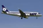 LOT, SP-LIM, Embraer, EMB-175, ...  Kurt Greul 04.06.2011