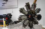 Luftwaffenmuseum der Bundeswehr Die Ausstellung zeigt ein umfassendes Bild von Flugmotoren. Hier im Bild ein 9 Zylinder Umlaufmotor mit 17,2 Liter Hubraum bei 1200 U/min von 1917. Die Zeit f�r Umlaufmotore war bald vorbei. Man kann sich gut vorstellen welche Massekr�fte der bei 1200 U/min herrumwirbelnde Motor freisetzte! Foto:30.01.2008 