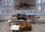 Luftwaffenmuseum der Bundeswehr Im Vordergrund ein Fragment (Bodenfund) eines Strahltriebwerks Juno 004 von 1944. Im Hintergrund ein Strahltriebwerk BMW 003A von 1944. Im folgenden Bild der ungew�hnliche Anlasser f�r das Triebwerk. Foto:30.01.2008