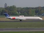 SAS MD 82 LN-ROP nach der Landung in Berlin-Tegel am ...