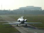 Eine Falcon 900EX rollt ...  Michael Melchert 13.06.2011