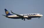 Ryanair B 737-8AS EI-DHV kurz vor der Landung in Berlin-Sch�nefeld ...