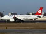 berlin-tegel-txl Turkish Airlines 320 TC-JPH Berlin TXL 03.02.2008
