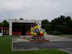 EC 135 in Ludwigshafen BGU Unfallklinik am 20.07.11 mit dem ...